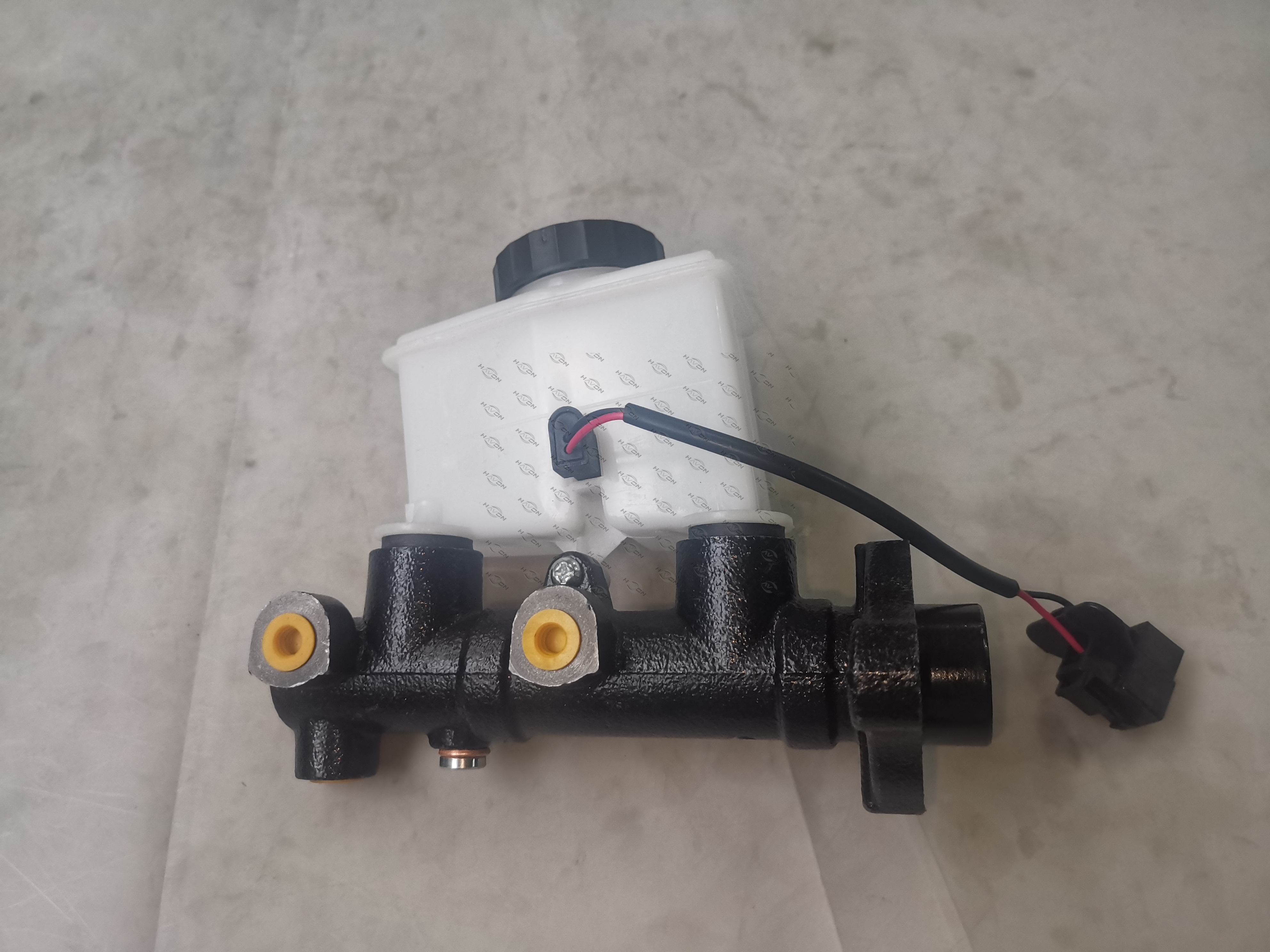 1NY-B42-QX033-M22;Brake Master Cylinder